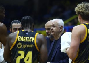 “Μπλόκο” στο Περιστέρι για τη Βασίλισσα!