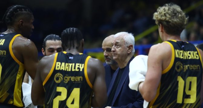 “Μπλόκο” στο Περιστέρι για τη Βασίλισσα!