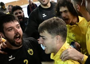 Με «χρυσό» σκόρερ τον Αραμπατζή η ΑΕΚΑΡΑ νίκησε τον ΠΑΟΚ και προκρίθηκε στο FINAL-4 του Κυπέλλου