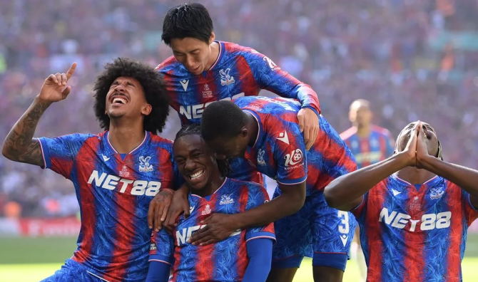 Στο Λονδίνο «βρέχει» γκολ με Κρίσταλ Πάλας – Τότεναμ