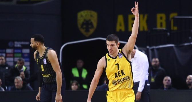 Η παρακάμερα από τη νίκη της Βασίλισσας και οι πανηγυρισμοί στη Sunel Arena (VIDEO)