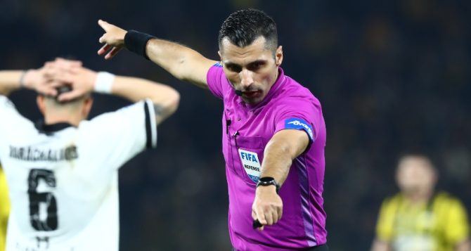 Κι όμως αληθινό: Παράπονα από τον Μπούση για τη διαιτησία στο ΑΕΚ – ΟΦΗ