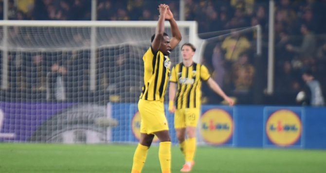 Κουτέσα: «Να βοηθάω την ομάδα από το πρώτο μέχρι το τελευταίο λεπτό»