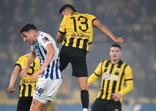 ΑΕΚ – Ατρόμητος: Η εκπληκτική κεφαλιά του Πινέδα για το 1-0 (VIDEO)