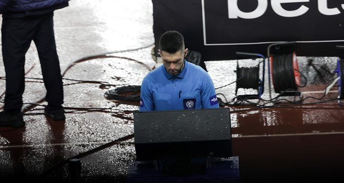 Ο Ζαμπάλας σφυρίζει το ΑΕΚ – Ατρόμητος