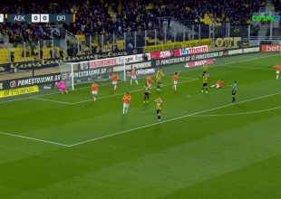 Η μεγάλη ευκαιρία της ΑΕΚ με το δυνατό σουτ του Πενράις (VID)