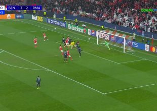 Η Μπενφίκα κάνει το 4-2 με τον γκολκίπερ της! (VID)