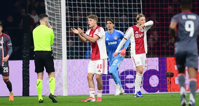 Ο ήδη αποκλεισμένος Άγιαξ έδωσε την πρόκριση στον Ολυμπιακό