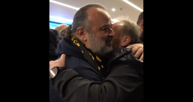 Η εγκάρδια συνομιλία Ηλιόπουλου – Κασάπη στην Αγιά Σοφιά (VIDEO)