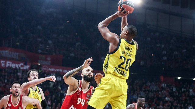 Φουλ «Ενισχυμένος» ο Ολυμπιακός στη Φενερμπαχτσέ