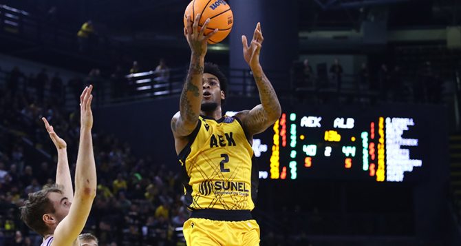 Η ΑΕΚ δήλωσε τον Μπράουν αντί του Αρμς στο πρωτάθλημα της Stoiximan GBL