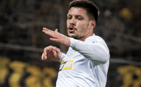 Αποθέωση Γιόβιτς στη Σερβία: «Σκορπά φόβο στη Super League»