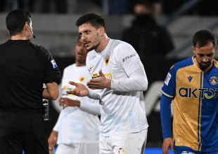 Απίστευτο: Ο Ευαγγέλου κιτρίνισε τον Γιόβιτς σε ανύπαρκτο φάουλ