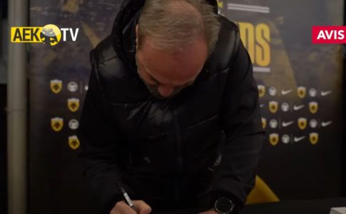 ΑΕΚ TV: Ο Μιχάλης Κασάπης υποδέχθηκε τους Ενωσίτες στο Meet and Greet the Legends (vid)