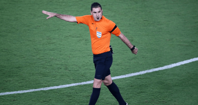 Ο Ομπρέντοβιτς σφυρίζει στο ΑΕΚ – Παναθηναϊκός