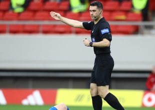 Ολυμπιακός-Παναιτωλικός: Ζαμπαλάς και Παπαδόπουλος «έκλεισαν» τα μάτια σε χέρι του Κοστίνια (VIDEO)