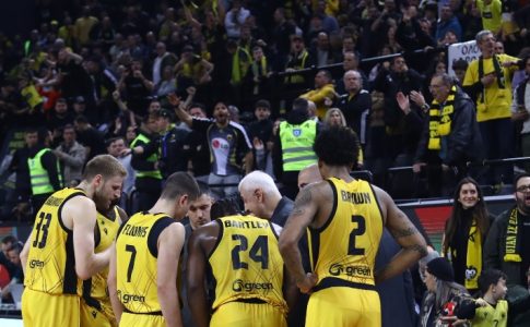 Η 12αδα της ΑΕΚ κόντρα στην Τόφας