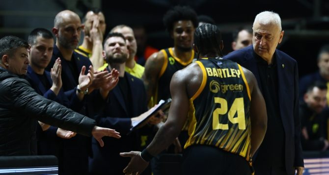 Τους αγάπησε δίχως έλεος η ΑΠΙΣΤΕΥΤΗ Βασίλισσα! Τους αγάπησε δίχως έλεος η ΑΠΙΣΤΕΥΤΗ Βασίλισσα!