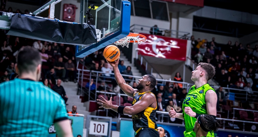 «Άλωσε» και την Προύσα η απίθανη Βασίλισσα!