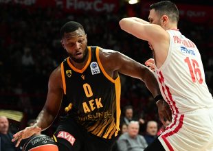 LIVE: Ολυμπιακός – ΑΕΚ