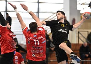 Χάντμπολ: Έξαλλοι στην ΑΕΚ με τη διαιτησία του αγώνα στη Δράμα!