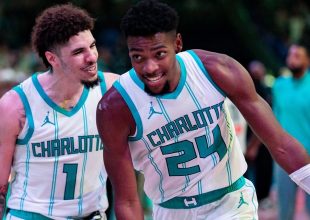 Χόρνετς – Πέλικανς με έλεγχο ρυθμού και σκορ