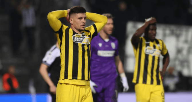 Μόνιμη απειλή για τον ΠΑΟΚ ο Γιόβιτς – Το σουτ μέσα απ’ την μεγάλη περιοχή και το δοκάρι στις καθυστερήσεις Μόνιμη απειλή για τον ΠΑΟΚ ο Γιόβιτς – Το σουτ μέσα απ’ την μεγάλη περιοχή και το δοκάρι στις καθυστερήσεις