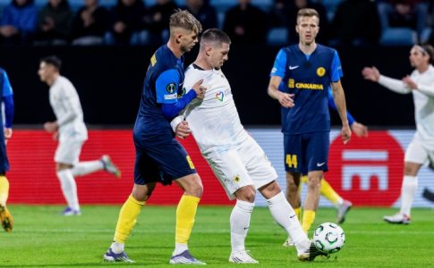 Ο Μαέφσκι θα είναι στον πάγκο της Τσέλιε για το ματς με την ΑΕΚ