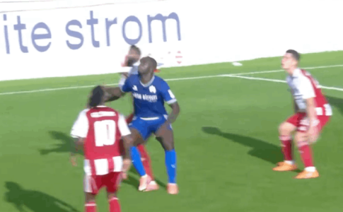 «Τυχαία επαφή» στο Κηφισιά – Ολυμπιακός, «πέναλτι» στο ΑΕΚ – Ολυμπιακός – Βρείτε τις διαφορές(VID)