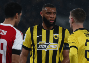 Συμπλήρωσε κίτρινες κάρτες ο Μουκουντί