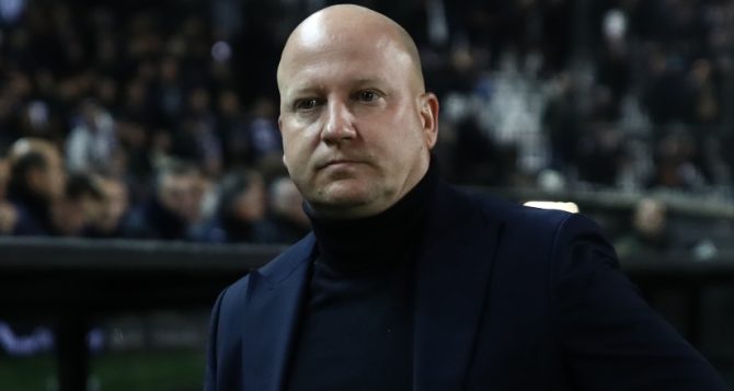 Νίκολιτς: «Με τόσες κάρτες θα νομίζει κανείς ότι είμαστε συμμορία – Σύντομα Σαχαμπό και Γκεοργκίεφ» Νίκολιτς: «Με τόσες κάρτες θα νομίζει κανείς ότι είμαστε συμμορία – Σύντομα Σαχαμπό και Γκεοργκίεφ»