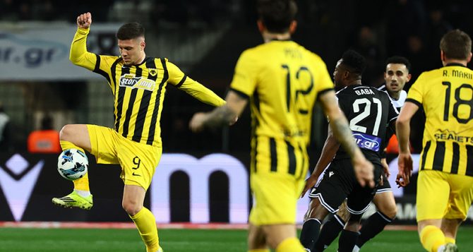 Έσπασε τα δοκάρια η καλύτερη ΑΕΚ που άξιζε τη νίκη στην Τούμπα