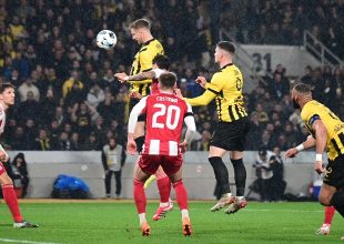Κεφαλιά-κανονιά του Βάργκα για το 1-0 της ΑΕΚ (VIDEO)