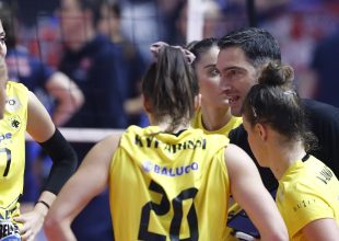 Βόλεϊ: Ήττα στη Σαντορίνη για την ΑΕΚ