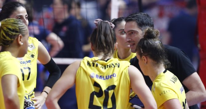 Βόλεϊ: Ήττα στη Σαντορίνη για την ΑΕΚ
