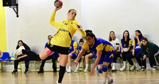 Ζενέλι: «Να δώσουμε το 100% για τη νίκη κόντρα στον ΠΑΟΚ» Ζενέλι: «Να δώσουμε το 100% για τη νίκη κόντρα στον ΠΑΟΚ»