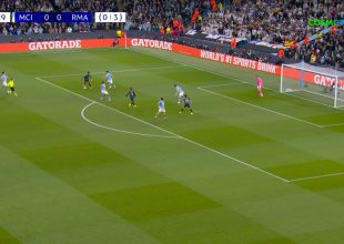 Πέναλτι με VAR για τη Ρεάλ, αποβολή του Μπερνάρντο Σίλβα, ο Βινίσιους κάνει το 0-1! (VID)