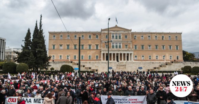 Στους δρόμους οι συνταξιούχοι
