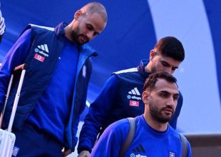 Εθνική Ελλάδας: Στιγμές από την άφιξη της γαλανόλευκης στη Βουδαπέστη για το φιλικό με την Ουγγαρία