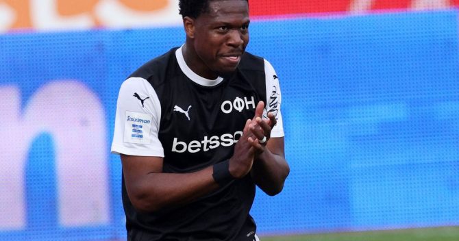 Ισέκα: “Έχω δεχθεί ρατσιστικά σχόλια, αυτή είναι η ιστορία μου”