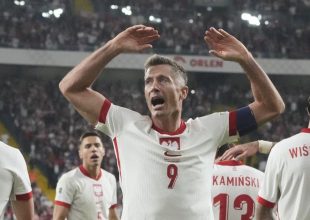 Πολωνία – Αλβανία 2-1: Λεβαντόβσκι και Ζιελίνσκι τιμώρησαν στο δεύτερο μέρος την ομάδα των Στρακόσα