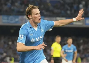 Κάλιαρι – Νάπολι 0-1: Το γκολ του ΜακΤόμινεϊ ήταν αρκετό για την 4η σερί νίκη