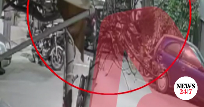 Αμπελόκηποι: Η στιγμή που μεθυσμένη οδηγός προσκρούει σε σταθμευμένα οχήματα