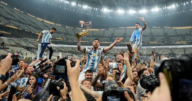 Παγκόσμιο Κύπελλο 2026: Οι πολίτες ποιων χωρών καλούνται να πληρώσουν μέχρι και 15.000 δολάρια για να πάρουν βίζα και να δουν το Μουντιάλ στις ΗΠΑ