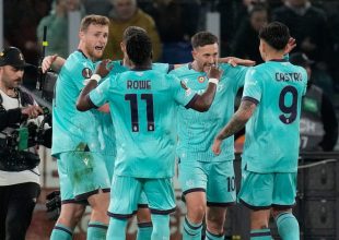 Ρόμα – Μπολόνια 3-4 παρ. (3-3): Οι ροσομπλού επιβίωσαν στο ιταλικό θρίλερ και πέρασαν στα προημιτελικά