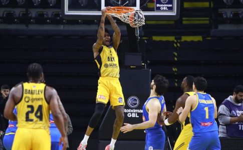 Ξύπνησε αργά η Βασίλισσα και την «πάτησε» από το Περιστέρι