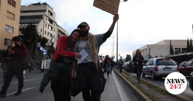 Μεγάλο αντιπολεμικό συλλαλητήριο στην Αθήνα