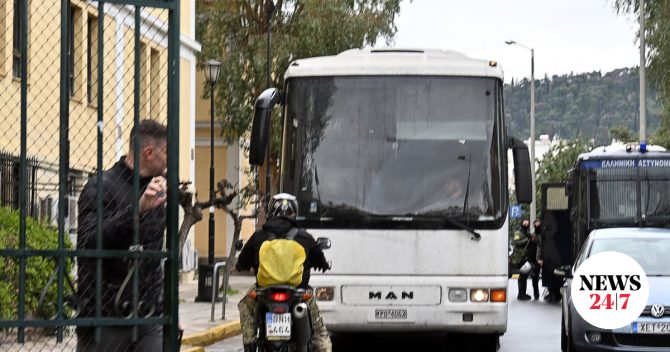 Οι συνομιλίες που “έκαψαν” τα μέλη της εγκληματικής οργάνωσης με τις εικονικές εταιρείες