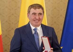 Εθνική Ρουμανίας: Ο Χάτζι παίρνει τη σκυτάλη στον πάγκο από τον Λουτσέσκου