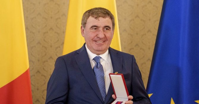 Εθνική Ρουμανίας: Ο Χάτζι παίρνει τη σκυτάλη στον πάγκο από τον Λουτσέσκου